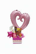 Arreglo Corazón Metálico con Muñequito y Chocolates